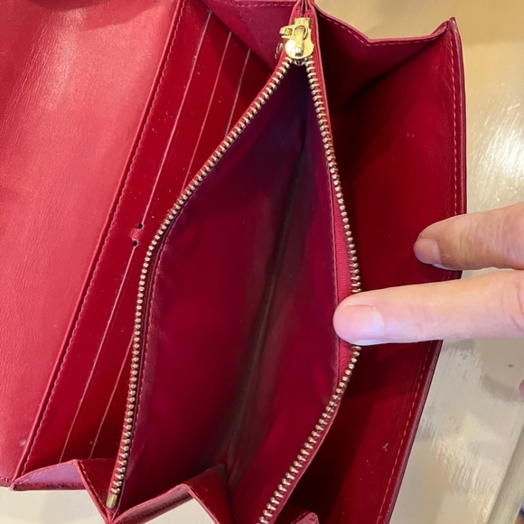 Louis Vuitton Red Vernis wallet - Picture 8 of 8
